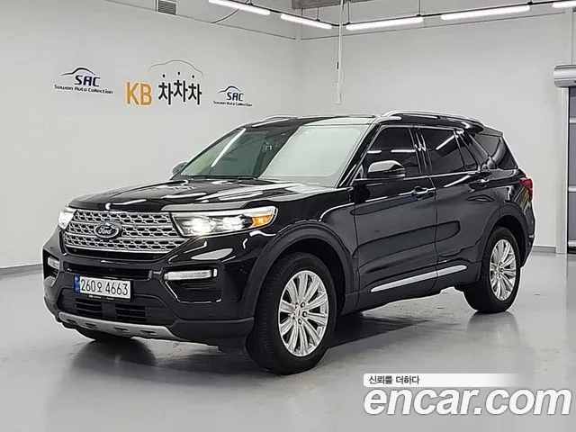Ford Explorer 2022 — фото 1