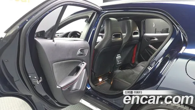Mercedes-Benz GLA-Class 2019 — фото 16