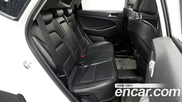 Hyundai Tucson 2016 — фото 12
