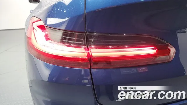 BMW X4 2022 — фото 9