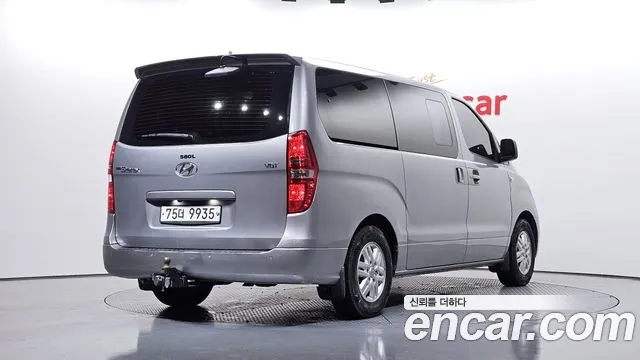 Hyundai Starex 2017 — фото 2