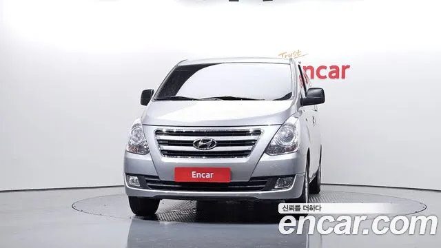 Hyundai Starex 2017 — фото 3