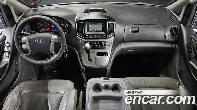 Hyundai Starex 2017 — фото 7