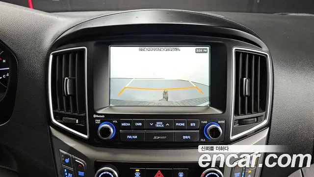 Hyundai Starex 2017 — фото 15
