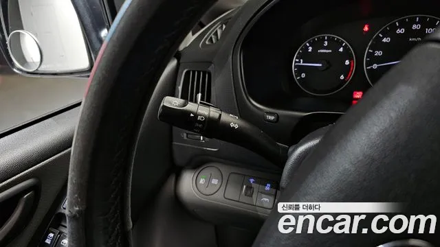 Hyundai Starex 2017 — фото 16