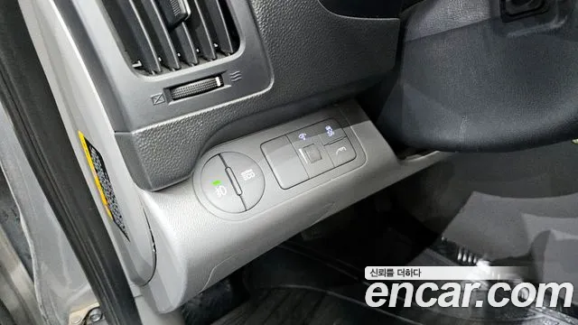 Hyundai Starex 2017 — фото 19