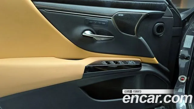 Lexus ES 2023 — фото 14
