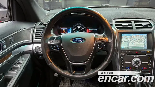 Ford Explorer 2016 — фото 13
