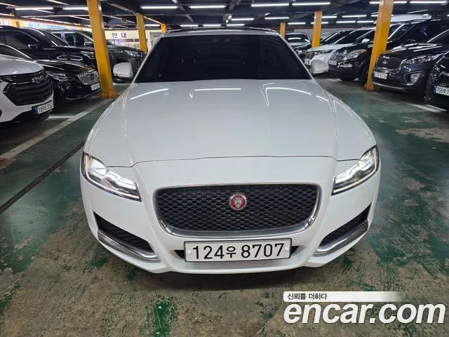 Jaguar XF 2019 — фото 2