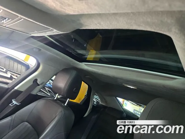 Jaguar XF 2019 — фото 16