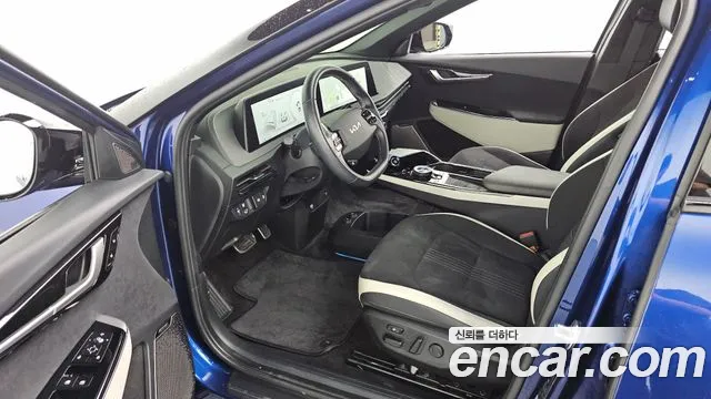 Kia EV6 2022 — фото 13