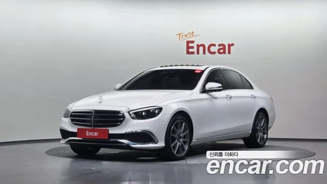 Mercedes-Benz E-Class 2022 — фото 1