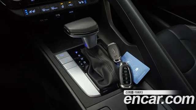 Hyundai AVANTE 2023 — фото 12