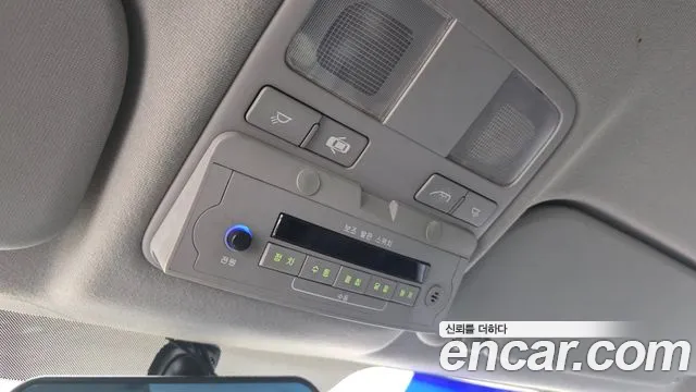 Hyundai Starex 2016 — фото 18