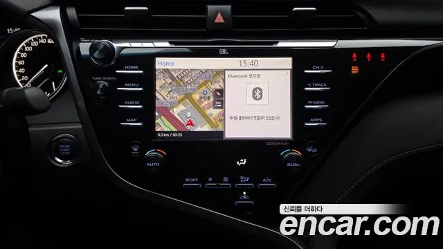 Toyota Camry 2019 — фото 20