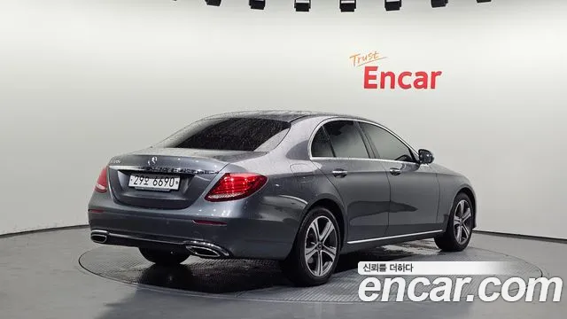 Mercedes-Benz E-Class 2019 — фото 2