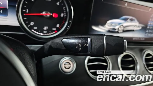 Mercedes-Benz E-Class 2019 — фото 9