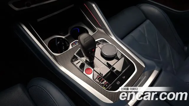 BMW XM 2023 — фото 12
