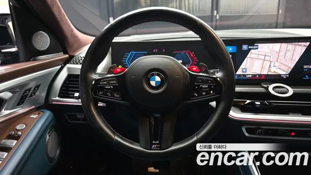 BMW XM 2023 — фото 19