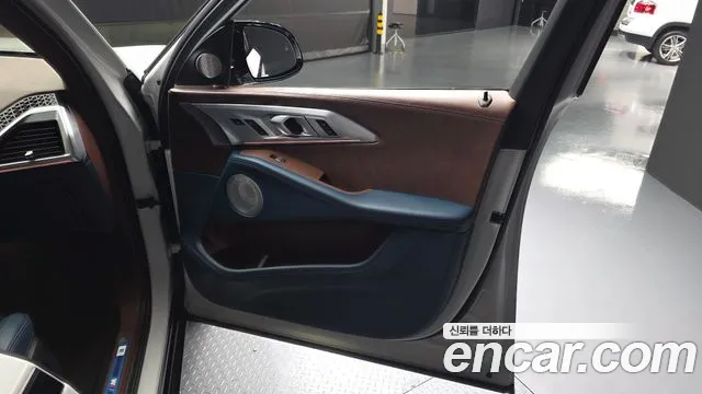 BMW XM 2023 — фото 14
