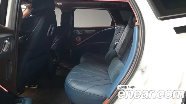 BMW XM 2023 — фото 16