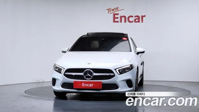 Mercedes-Benz A-Class 2022 — фото 3