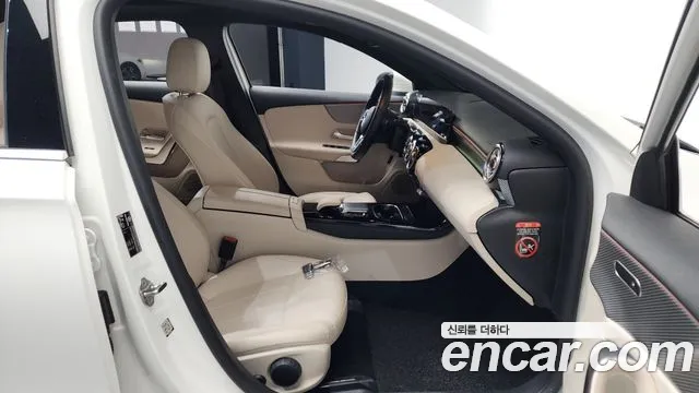 Mercedes-Benz A-Class 2022 — фото 16