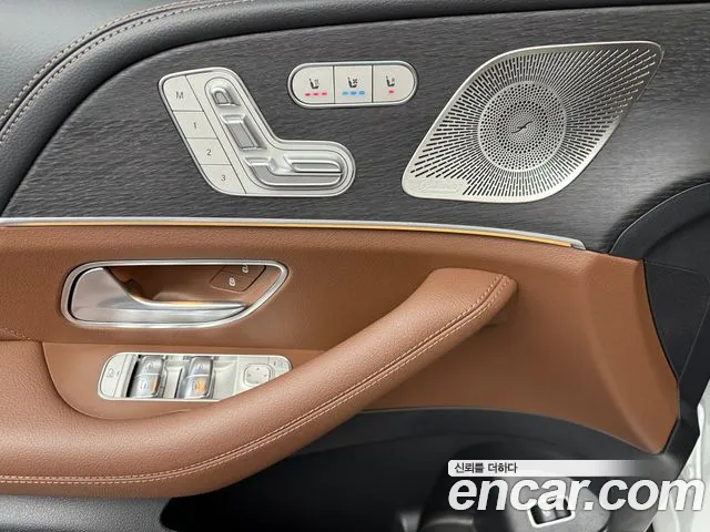 Mercedes-Benz GLE-Class 2026 — фото 15