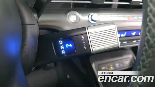 Hyundai Kona 2023 — фото 12