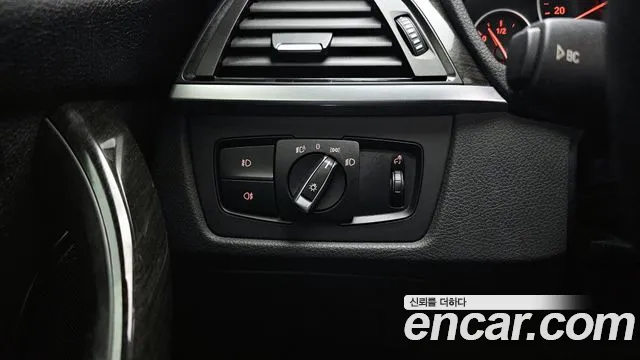 BMW 3-Series 2015 — фото 17