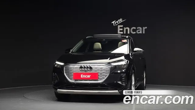 Audi Q4 e-tron 2023 — фото 3