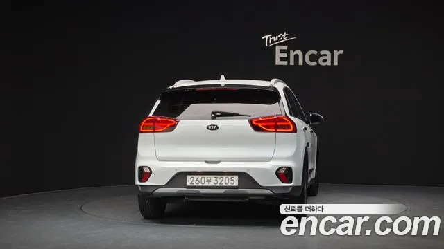 Kia Niro 2021 — фото 4