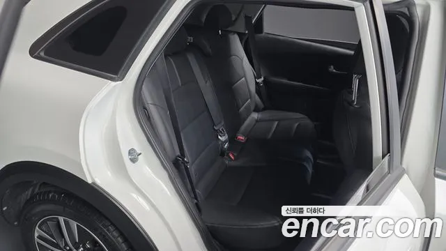 Kia Niro 2021 — фото 16