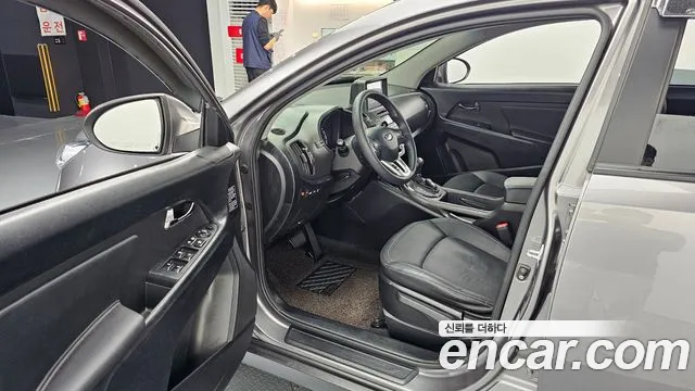 Kia Sportage 2011 — фото 10
