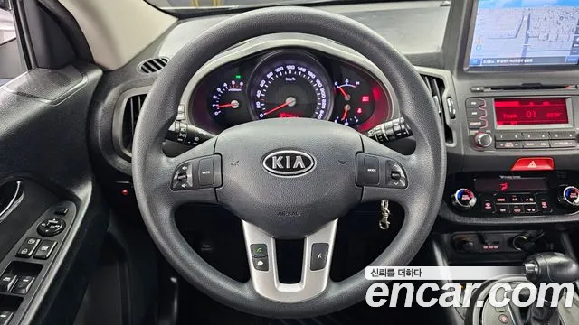 Kia Sportage 2011 — фото 13