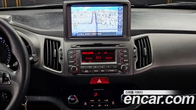 Kia Sportage 2011 — фото 14