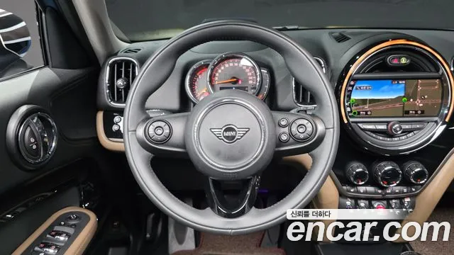 Mini Countryman 2020 — фото 19