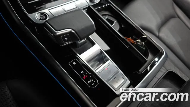 Audi Q7 2021 — фото 11
