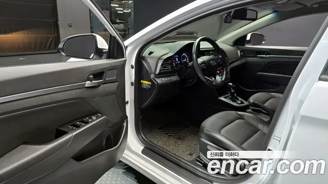 Hyundai AVANTE 2020 — фото 13
