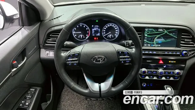 Hyundai AVANTE 2020 — фото 19