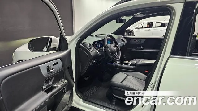 Mercedes-Benz GLB-Class 2021 — фото 13