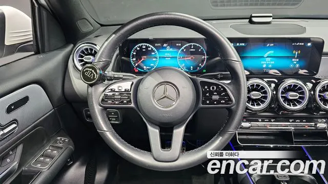 Mercedes-Benz GLB-Class 2021 — фото 19