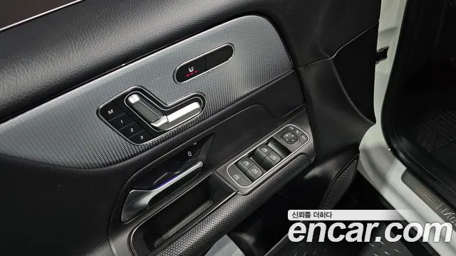 Mercedes-Benz GLB-Class 2021 — фото 22