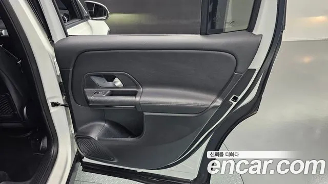 Mercedes-Benz GLB-Class 2021 — фото 15