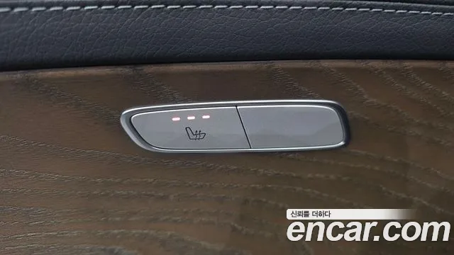 Mercedes-Benz E-Class 2021 — фото 28