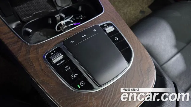 Mercedes-Benz E-Class 2021 — фото 30
