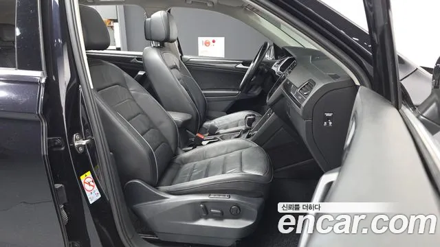 Volkswagen Tiguan 2021 — фото 11