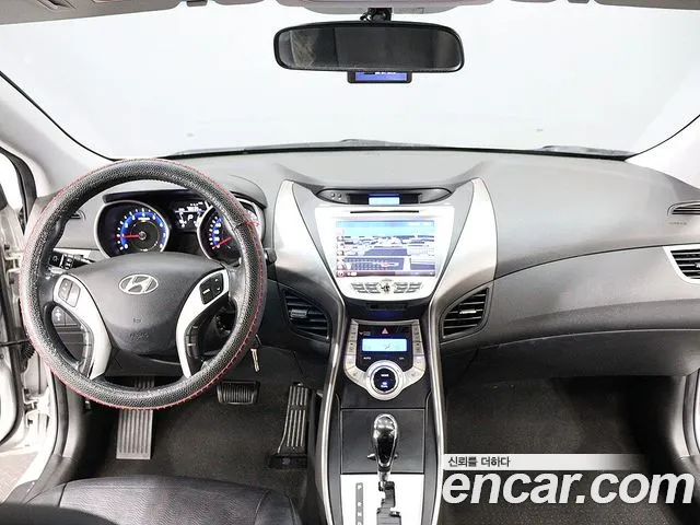 Hyundai AVANTE 2012 — фото 14