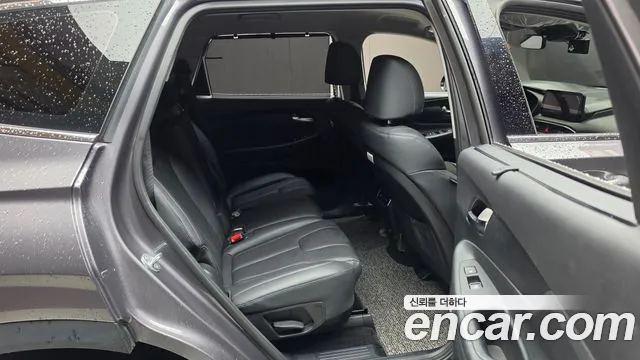 Hyundai Santafe 2023 — фото 17