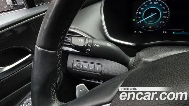 Hyundai Santafe 2023 — фото 29